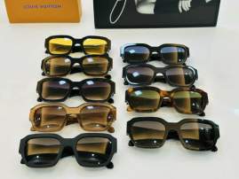 Picture of Louis Vuitton Sunglasses _SKUfw76015278fw